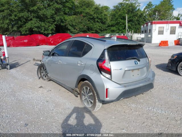 JTDKDTB38J1601450 Toyota Prius C Two