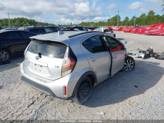 JTDKDTB38J1601450 Toyota Prius C Two