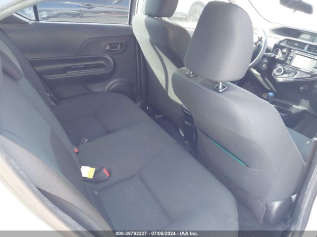 JTDKDTB38J1601450 Toyota Prius C Two