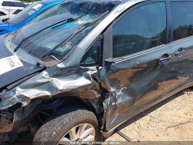 Toyota Sienna Xle 7 Passenger 2014 5TDDK3DCXES089095 Image 17