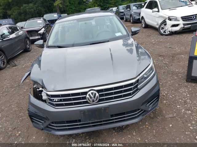 1VWAA7A31JC015011 Volkswagen Passat 2.0t R-line/2.0t S