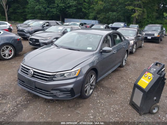 1VWAA7A31JC015011 Volkswagen Passat 2.0t R-line/2.0t S
