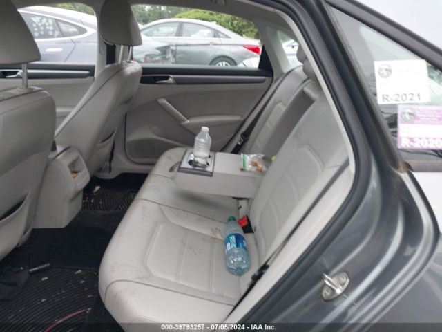 1VWAA7A31JC015011 Volkswagen Passat 2.0t R-line/2.0t S
