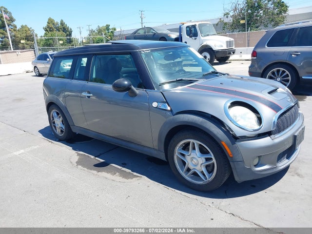 2009 MINI COOPER S CLUBMAN WMWMM33519TP74085 Photo 0