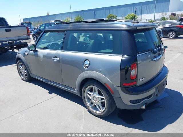2009 MINI COOPER S CLUBMAN WMWMM33519TP74085 Photo 2