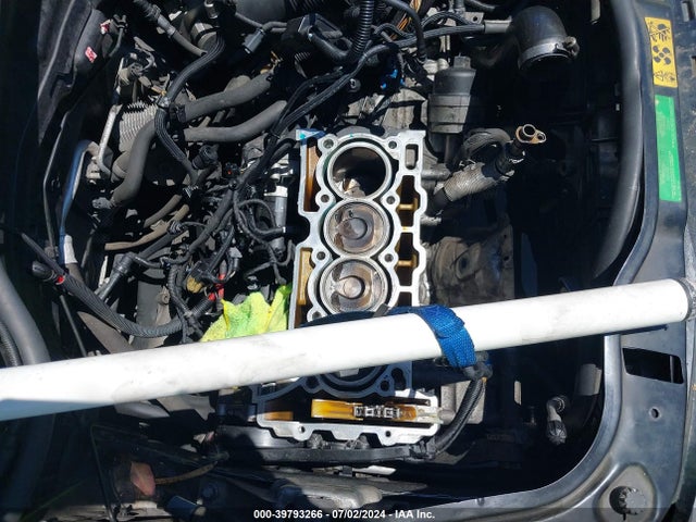 2009 MINI COOPER S CLUBMAN WMWMM33519TP74085 Photo 5