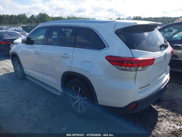 5TDKZRFH8JS537634 Toyota Highlander Xle