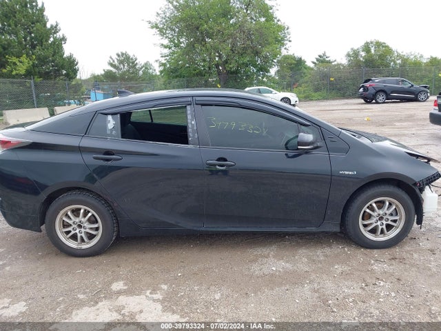 Toyota Prius Three 2018 JTDKARFU5J3552484 Image 14