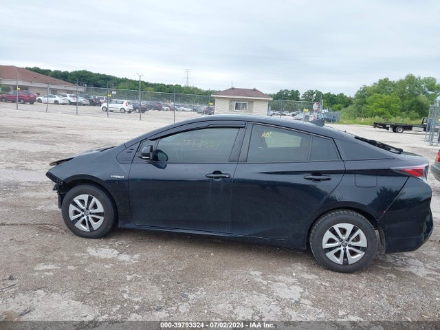 Toyota Prius Three 2018 JTDKARFU5J3552484 Image 15