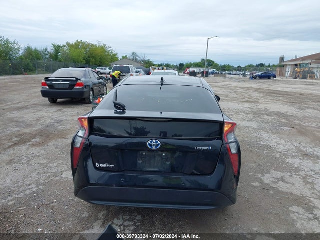 Toyota Prius Three 2018 JTDKARFU5J3552484 Image 17