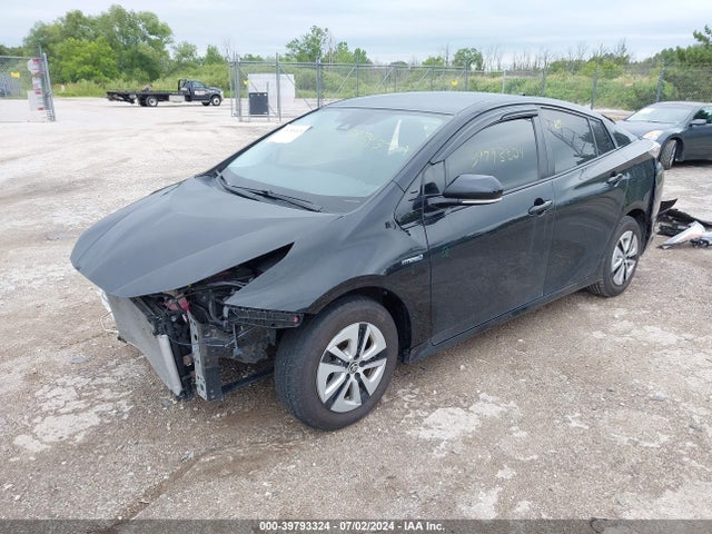 Toyota Prius Three 2018 JTDKARFU5J3552484 Image 2