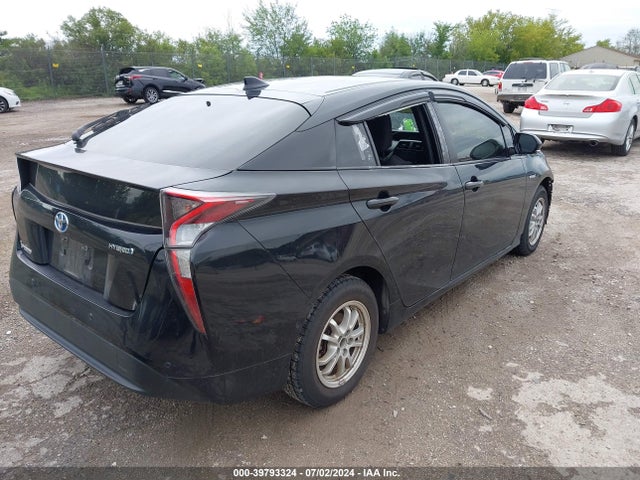 Toyota Prius Three 2018 JTDKARFU5J3552484 Image 4