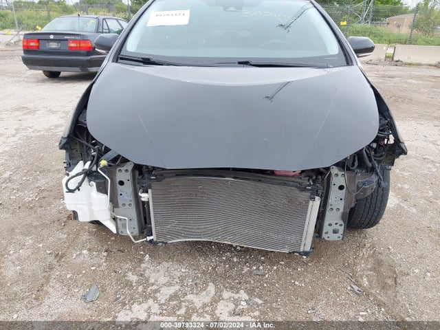Toyota Prius Three 2018 JTDKARFU5J3552484 Image 6