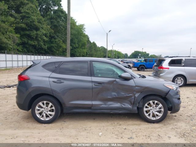 KM8J23A48KU932875 Hyundai TUCSON SE
