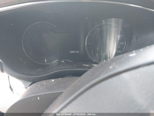 5LMCJ2D91HUL51561 Lincoln MKC SELECT