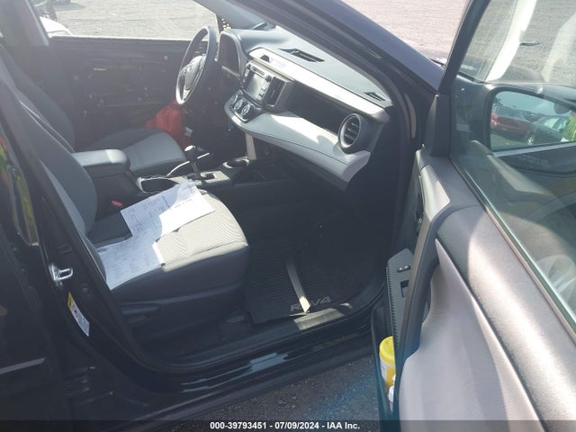 Toyota RAV4 LE 2014 2T3BFREV9EW170988 Image 5