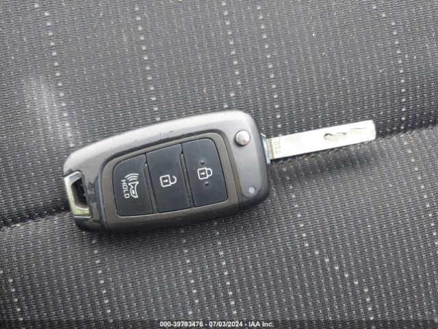 KMHRB8A32MU120725 Hyundai Venue Se