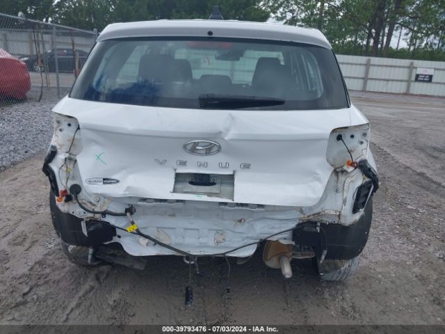 KMHRB8A32MU120725 Hyundai Venue Se