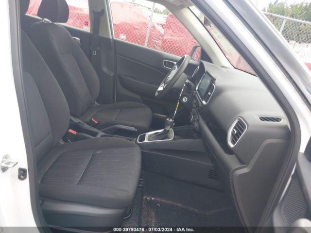 KMHRB8A32MU120725 Hyundai Venue Se