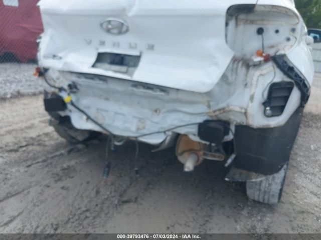 KMHRB8A32MU120725 Hyundai Venue Se