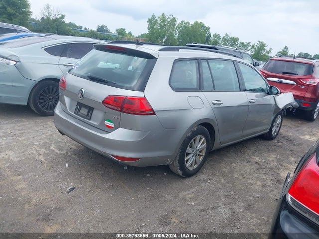 3VWC17AU3GM502932 Volkswagen Golf Sportwagen Tsi S 4-door