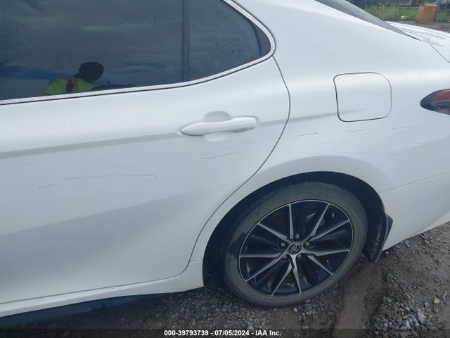 Toyota CAMRY SE 2022 4T1G11AK8NU047242 Image 18