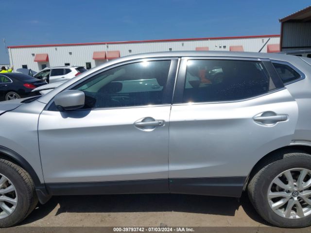 JN1BJ1AV4MW562575 Nissan Rogue Sport S Fwd Xtronic Cvt