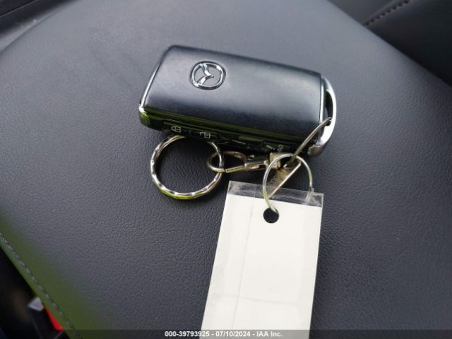 JM1BPAKM1P1617082 Mazda Mazda3 2.5 S Select