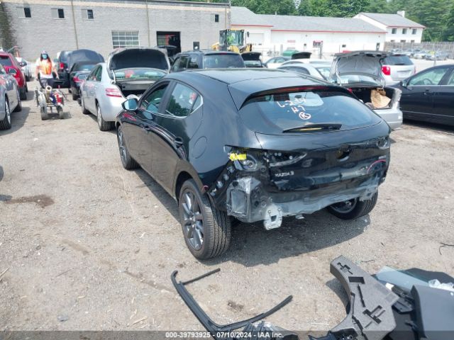 JM1BPAKM1P1617082 Mazda Mazda3 2.5 S Select