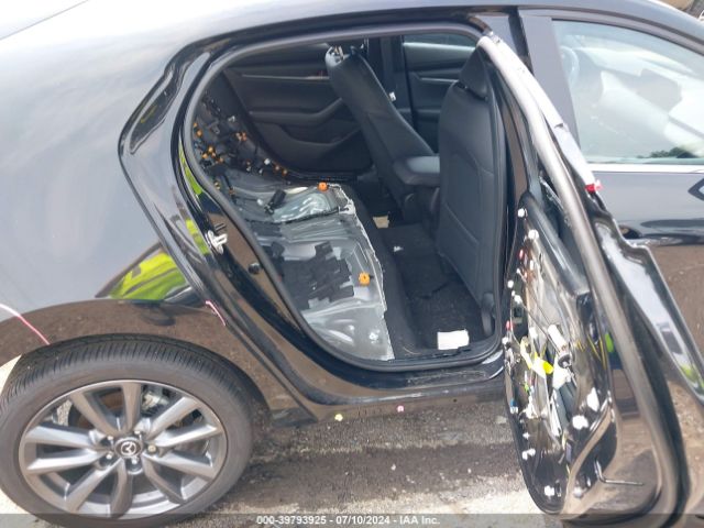 JM1BPAKM1P1617082 Mazda Mazda3 2.5 S Select