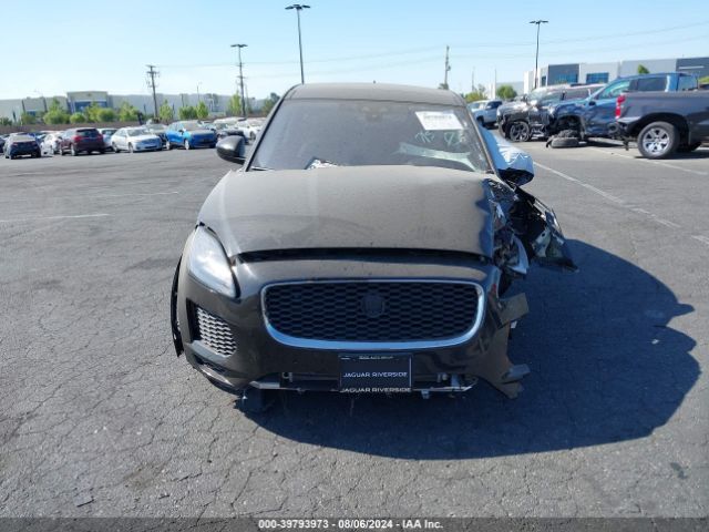 SADFP2FX6J1Z05610 Jaguar E-PACE SE