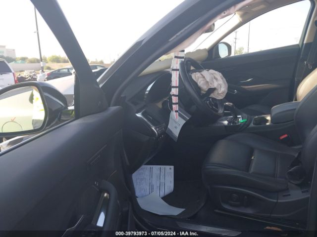 SADFP2FX6J1Z05610 Jaguar E-PACE SE