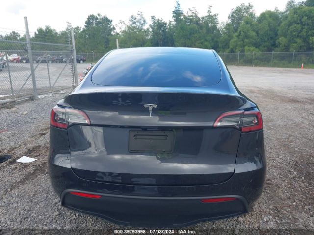 7SAYGDED0RF096263 Tesla Model Y Long Range/rwd