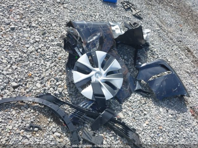 7SAYGDED0RF096263 Tesla Model Y Long Range/rwd