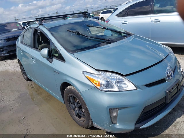 Toyota Prius Three 2015 JTDKN3DU6F1880391 Image 1