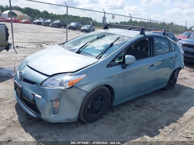 JTDKN3DU6F1880391 Toyota Prius Three