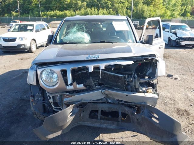1C4NJRFB8HD174113 Jeep Patriot Latitude 4x4