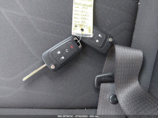 3GNCJLSB3HL285681 Chevrolet Trax Lt