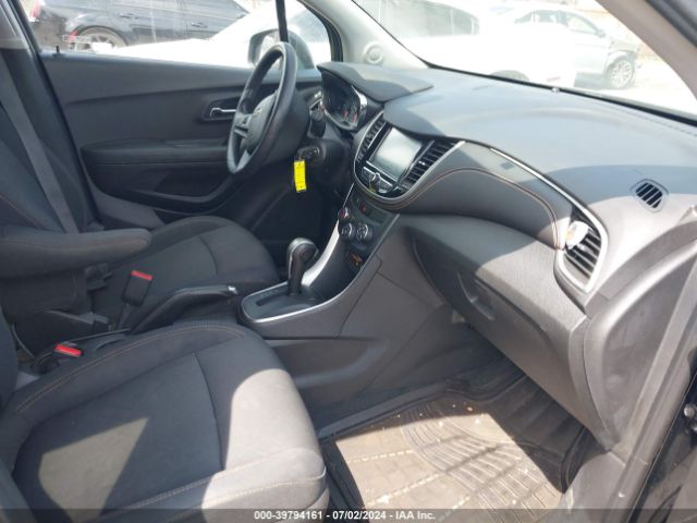 3GNCJLSB3HL285681 Chevrolet Trax Lt
