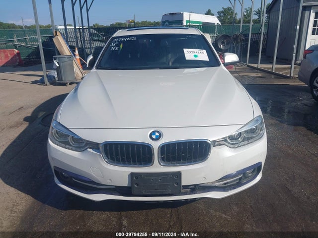 WBA8D9G32HNU62969 BMW 330i Xdrive