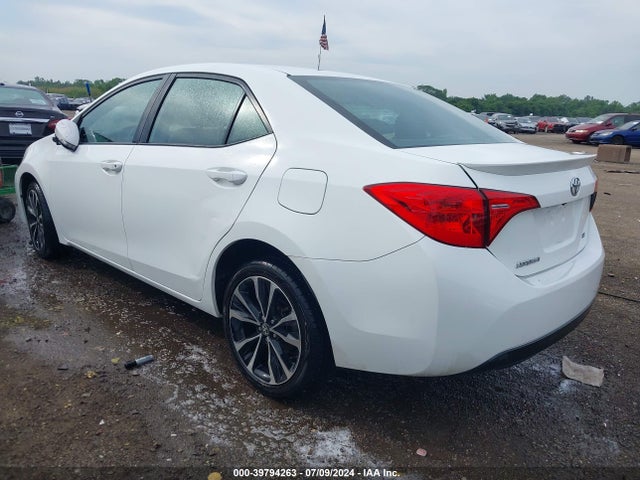 Toyota COROLLA SE 2017 5YFBURHE2HP572934 Image 3