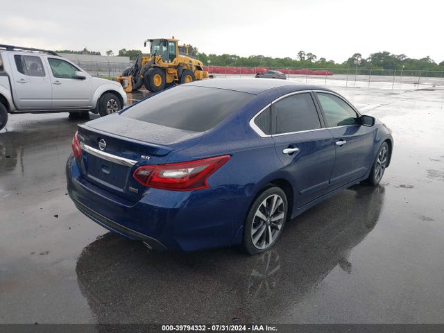 Nissan Altima 2.5 Sr 2017 1N4AL3AP7HN313382 Image 4