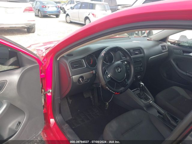 3VWD17AJ0FM234138 Volkswagen Jetta 1.8t Se