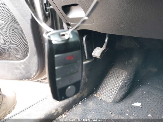5XYKU4A77FG645828 KIA Sorento Ex V6