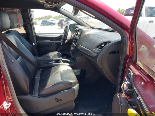 2C4RDGEG2JR196217 Dodge Grand Caravan Gt