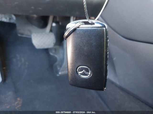 JM1GL1VM5M1608068 Mazda Mazda6 Touring