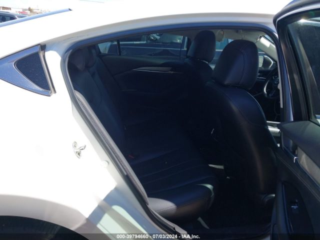 JM1GL1VM5M1608068 Mazda Mazda6 Touring