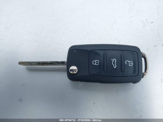 Volkswagen TIGUAN SE 2015 WVGAV7AX4FW591607 Image 11