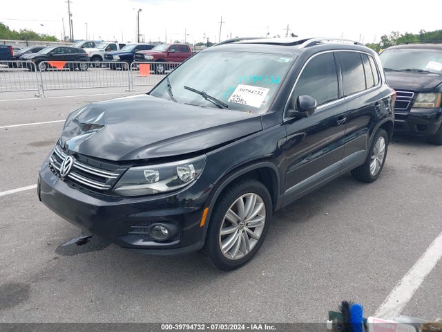 WVGAV7AX4FW591607 Volkswagen TIGUAN SE