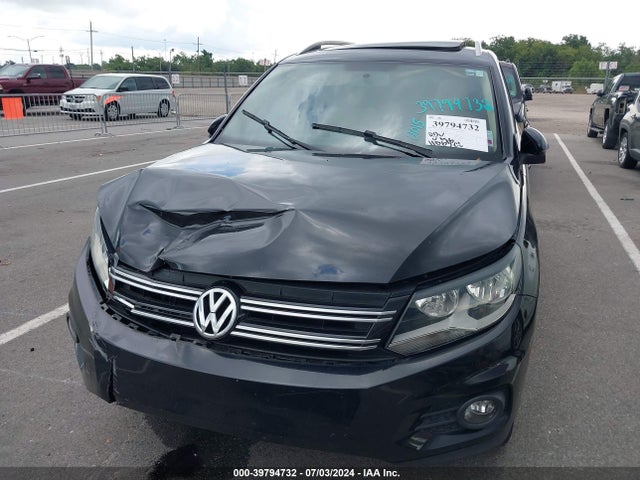 WVGAV7AX4FW591607 Volkswagen TIGUAN SE